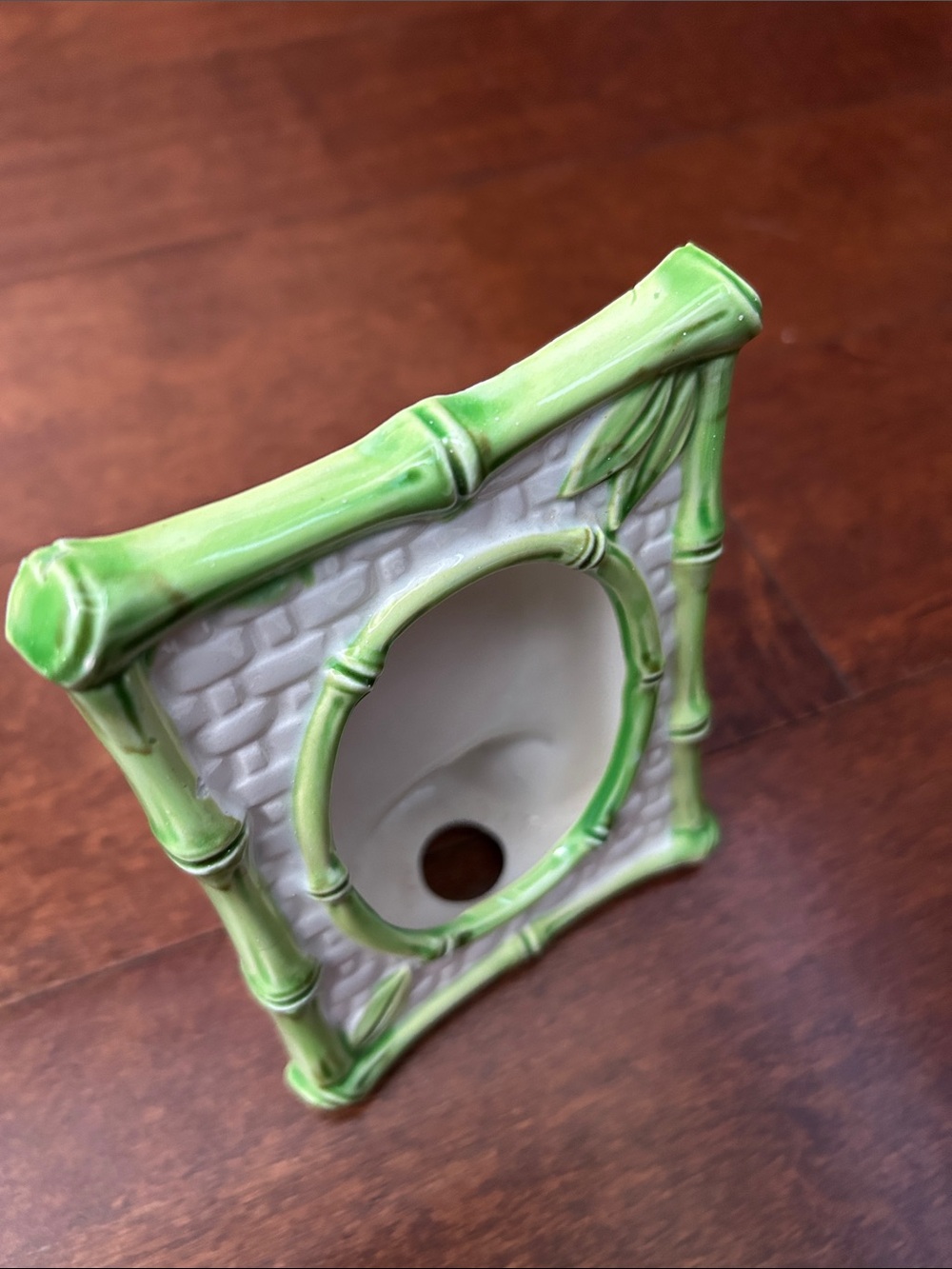 Vintage Japanese Green and White Bamboo Ceramic Picture Frames — Set of 2 - Picture 4 of 9